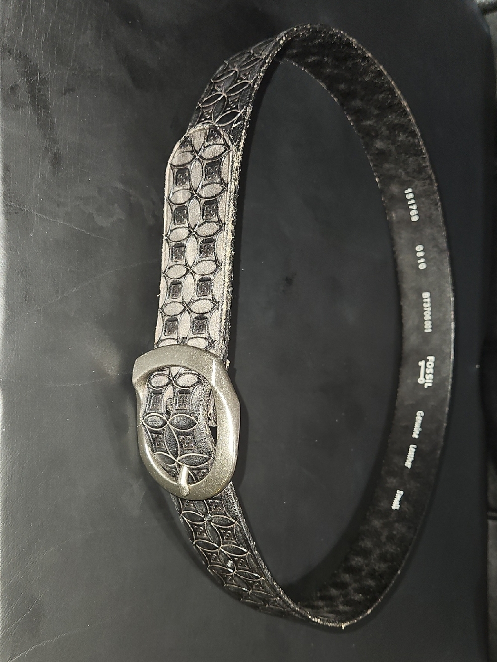 Fossil Black Leather Belt with Decorative Buckle Size Small (measures 31)
